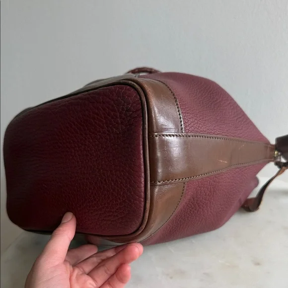Dooney & Bourke Elegant Burgundy Leather Bucket Bag - Picture 7 of 11